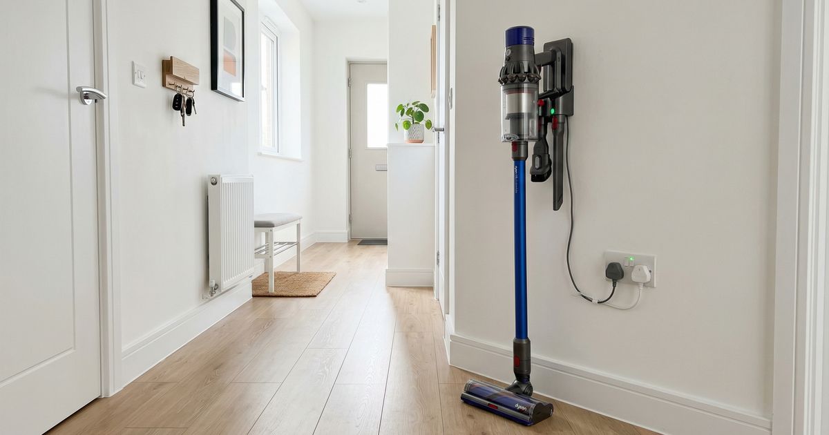 Top Cordless Vacuum Cleaners for UK Flats in 2026